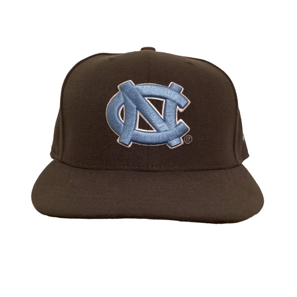 NWOT New Era North Carolina Tarheels 59Fifty Fitted Cap 7 1/4 Gray/Blue/White